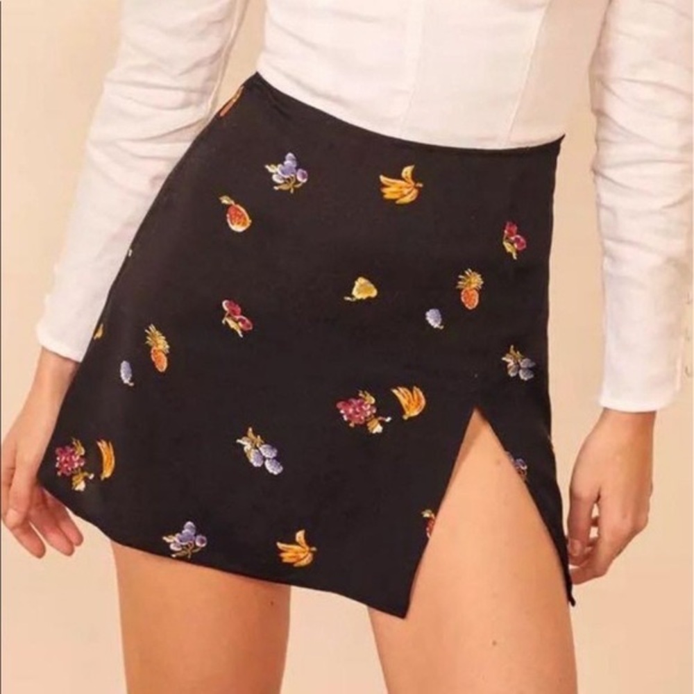 NWOT REFORMATION MARGOT SKIRT FRUIT